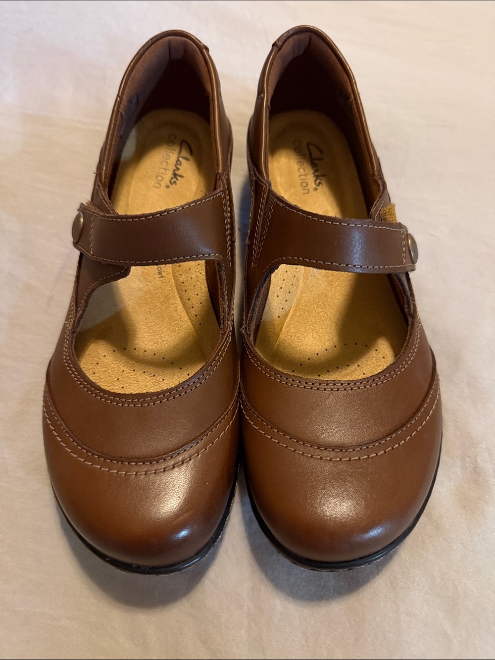 Clarks Woman’s  Brown Mary Jane’s Size 8